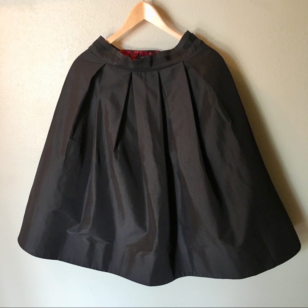 White House Black Market Taffeta Skirt